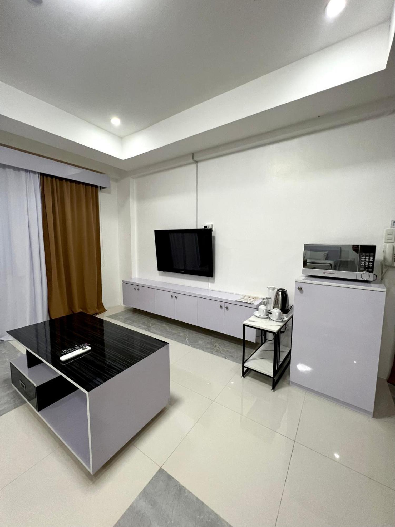 Staycation Hotel San Jose  Exterior foto