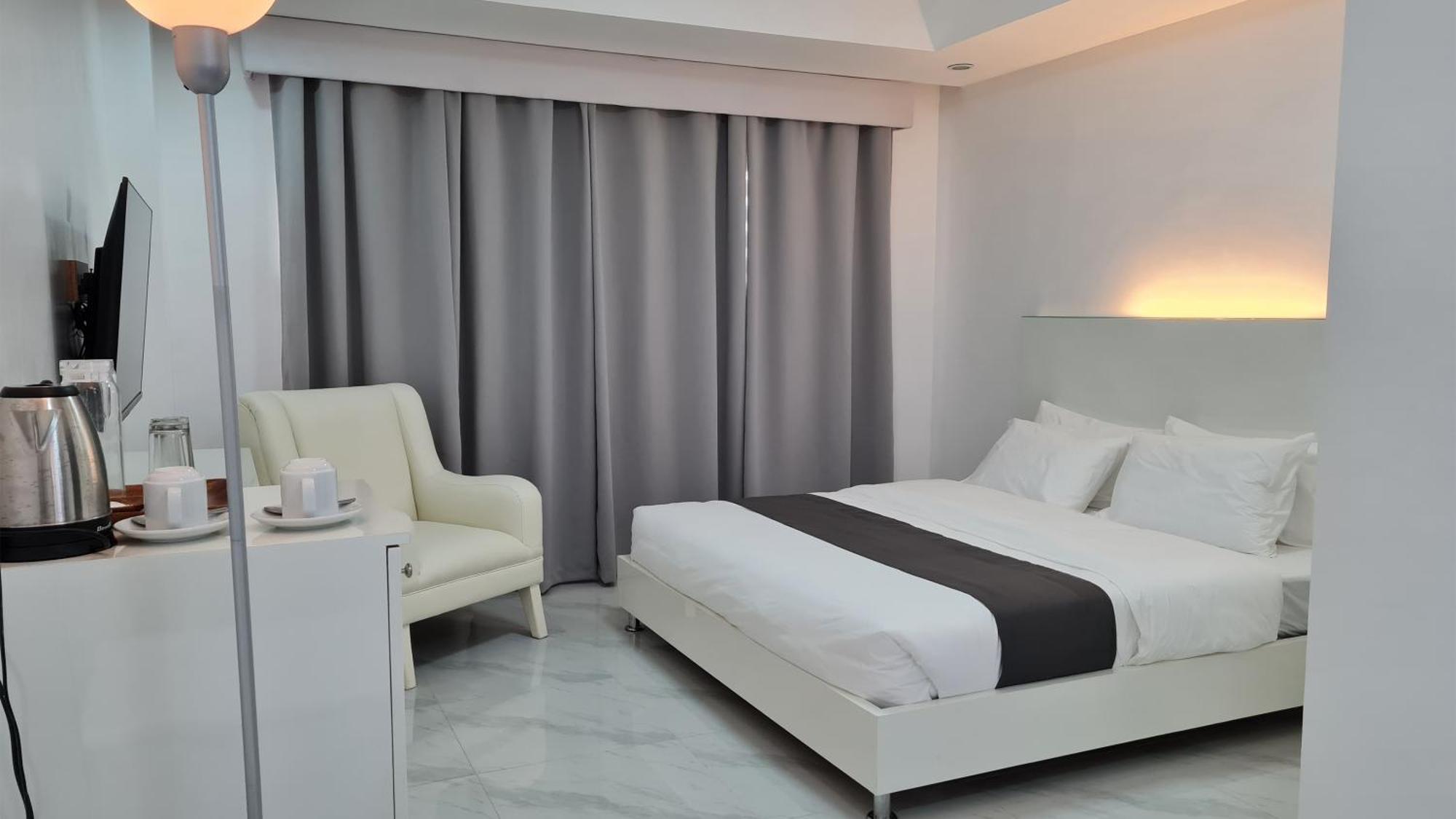 Staycation Hotel San Jose  Exterior foto
